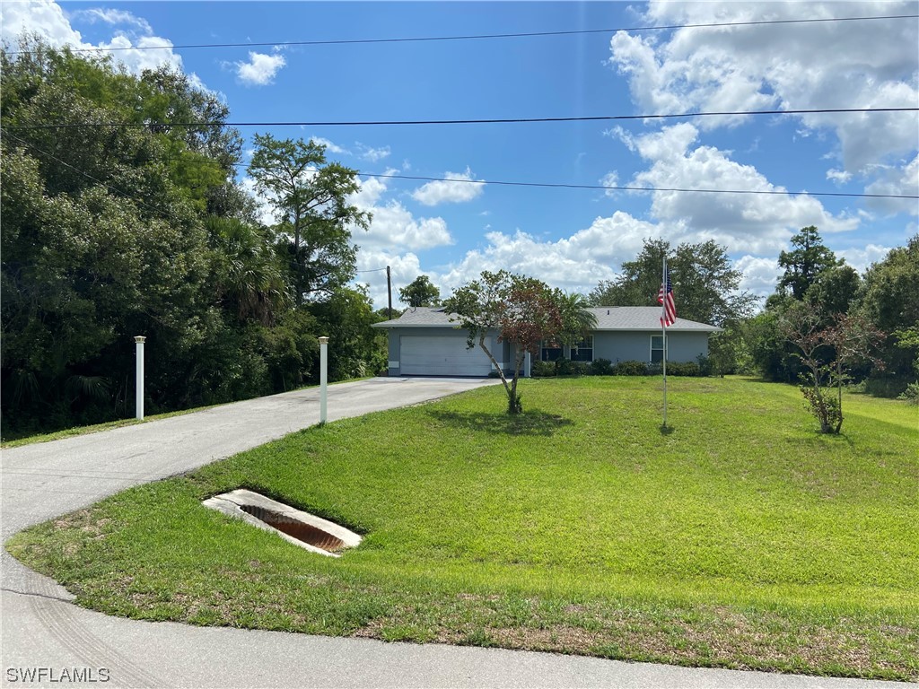 670 18th Street NE Naples FL 34120 223040169 image1