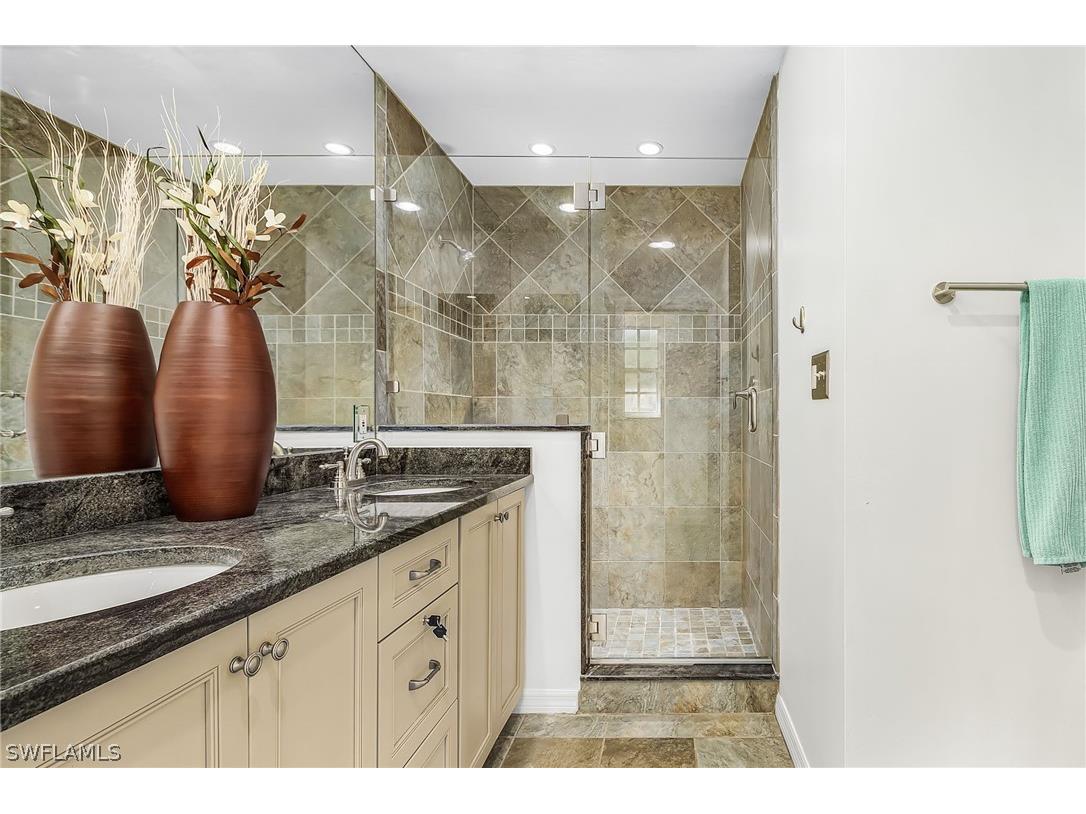 670 27th Street NW Naples FL 34120 226006057 image12