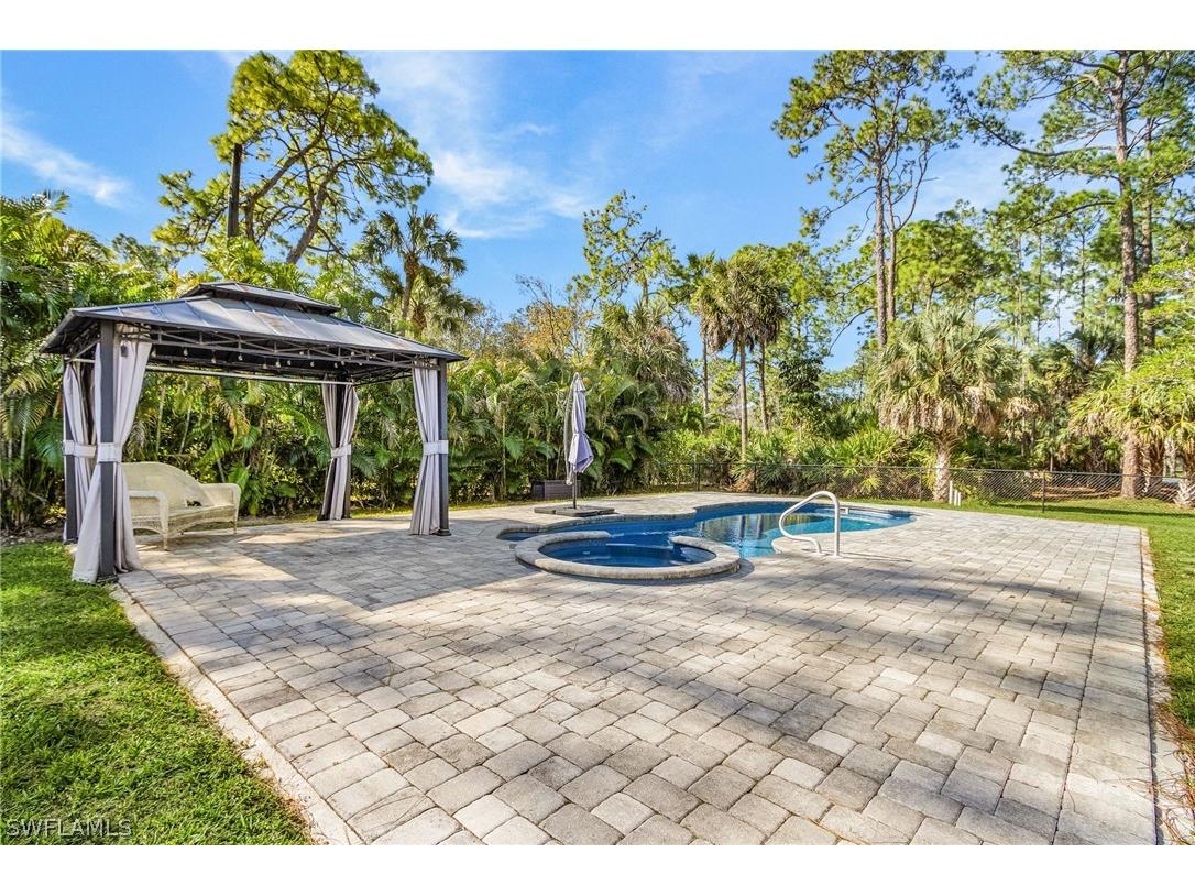 670 27th Street NW Naples FL 34120 226006057 image30