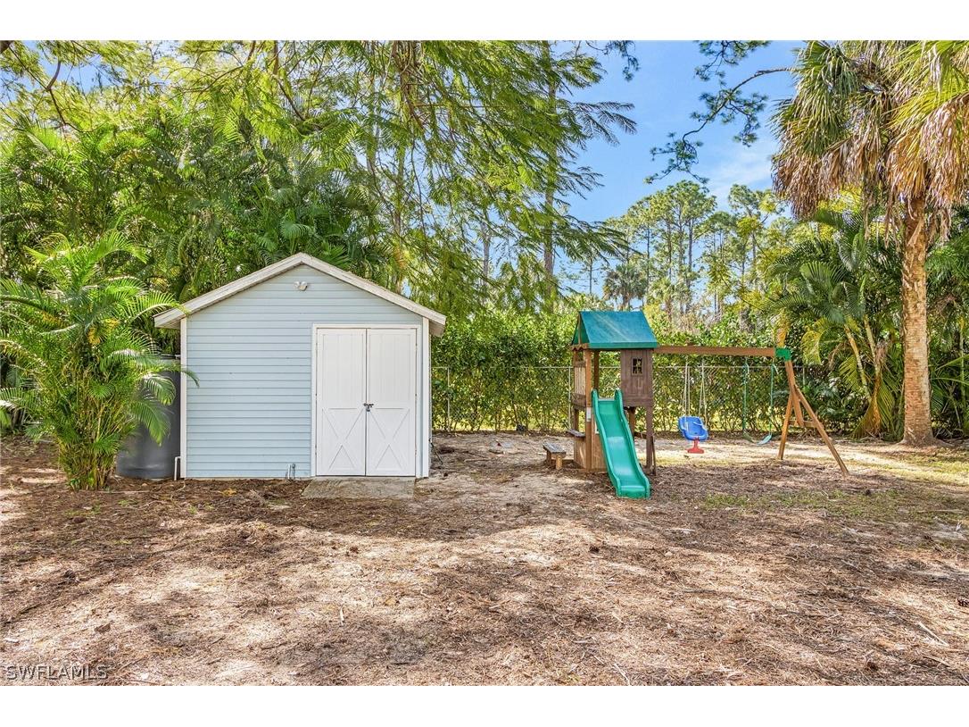 670 27th Street NW Naples FL 34120 226006057 image33