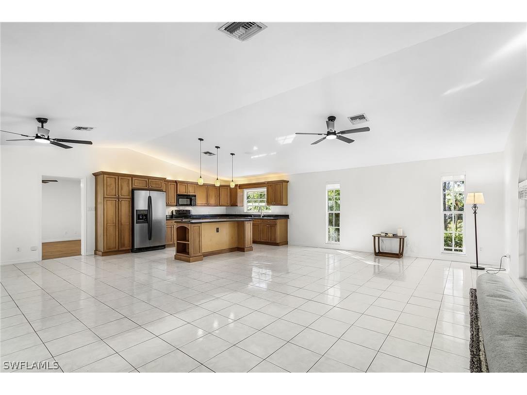 670 27th Street NW Naples FL 34120 226006057 image6
