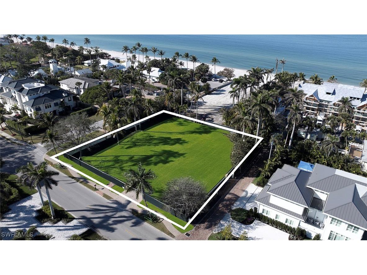 670 Gulf Shore Boulevard S Naples FL 34102 224090832 image1