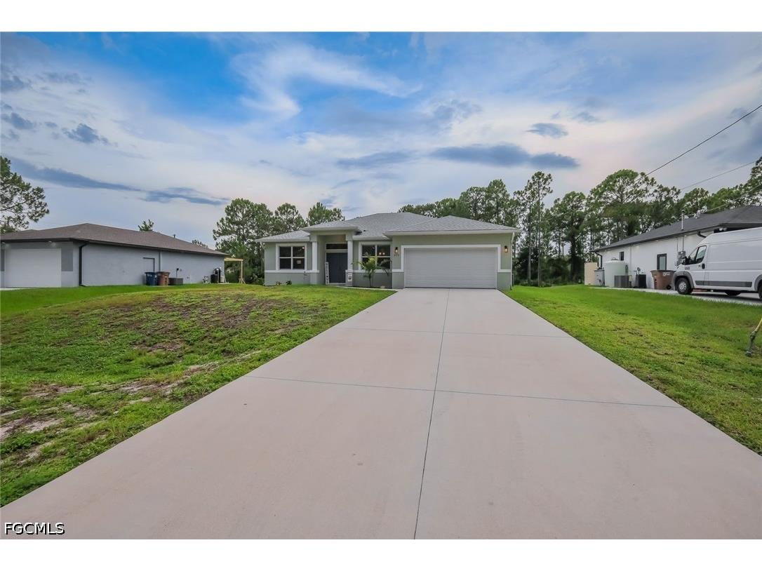 670 Nimitz Boulevard Lehigh Acres FL 33974 2026027808 image3
