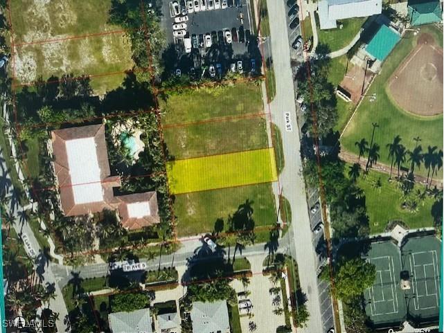 670 Park Street Naples FL 34102 226000901 image1