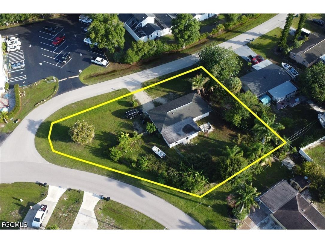 6701 Fiesta Lane Fort Myers FL 33919 2026022114 image2