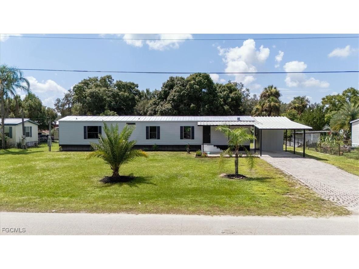 671 Bennett Avenue Labelle FL 33935 2026005983 image1