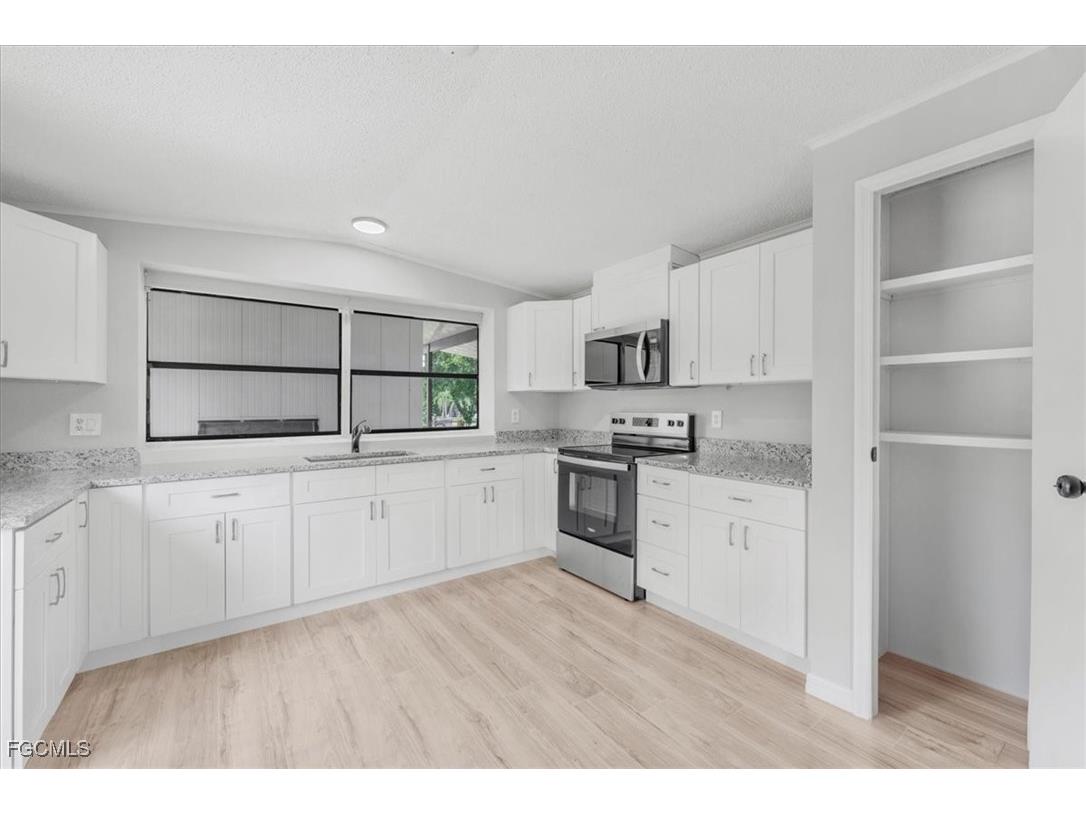 671 Bennett Avenue Labelle FL 33935 2026005983 image3