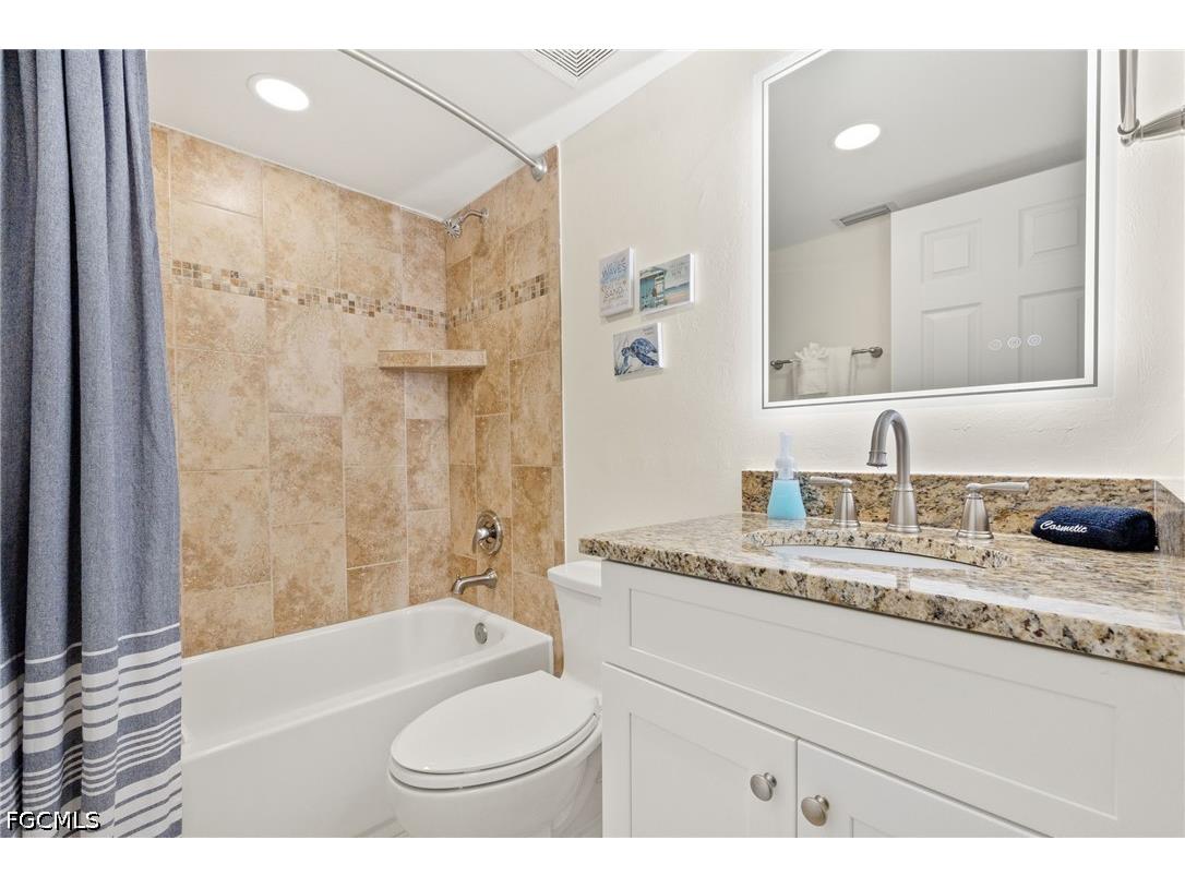 671 E Gulf Drive #2C2 Sanibel FL 33957 2026016820 image19