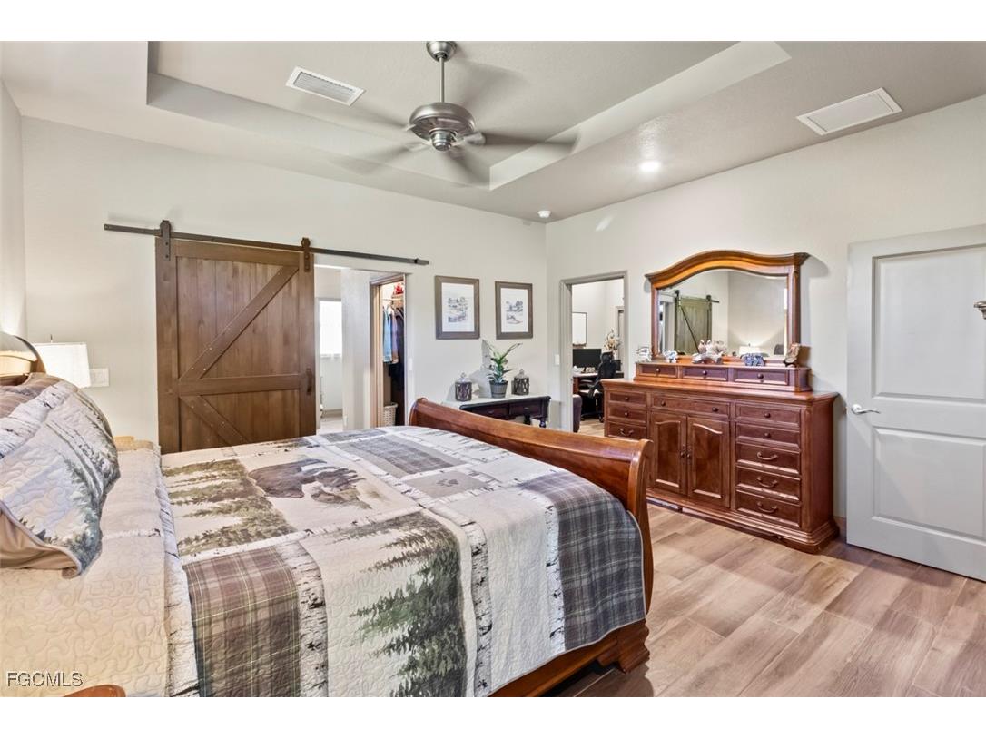 6711 Matt Pledger Court North Fort Myers FL 33917 2025019418 image25