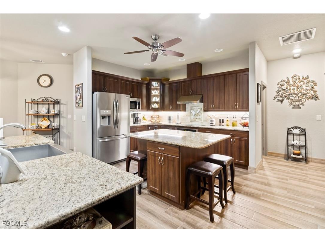 6711 Matt Pledger Court North Fort Myers FL 33917 2025019418 image28