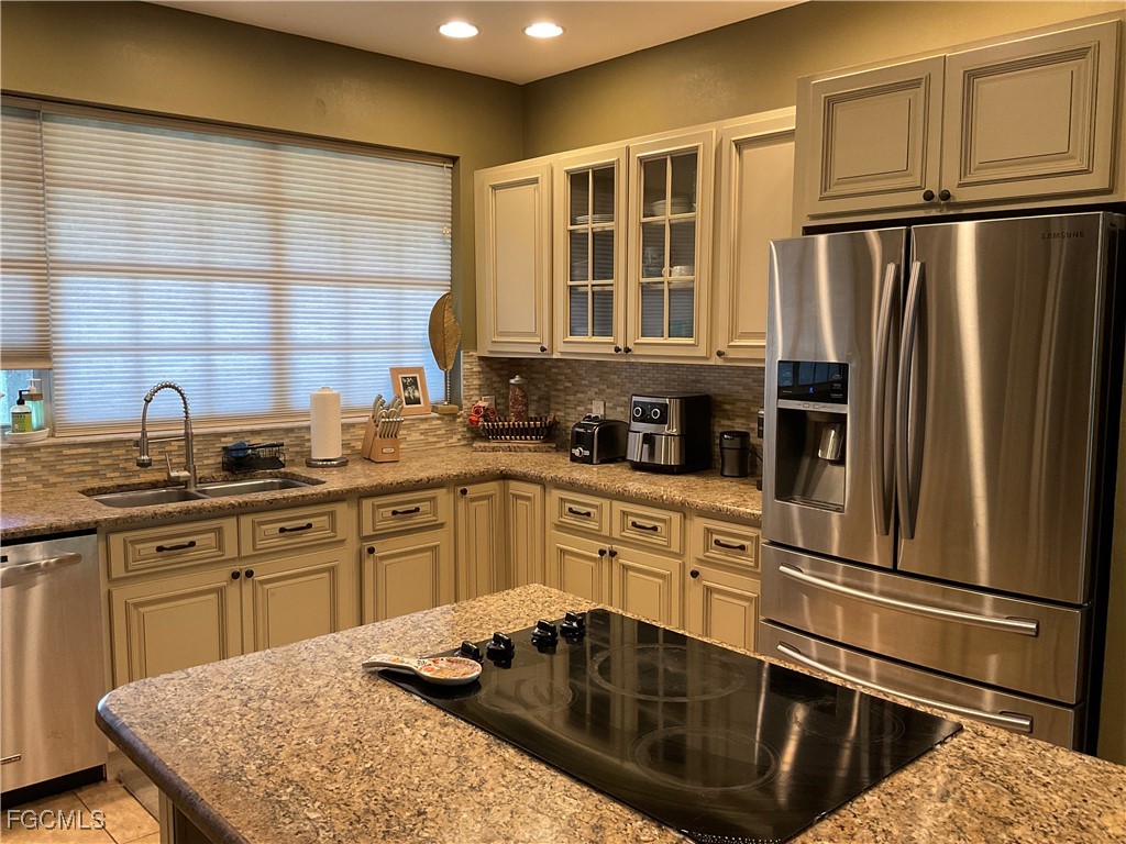 6715 Willow Lake Circle Fort Myers FL 33966 2025022393 image8