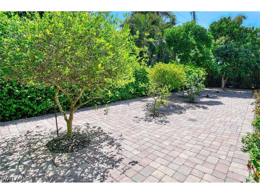 672 Fairway Terrace Naples FL 34103 226016367 image33
