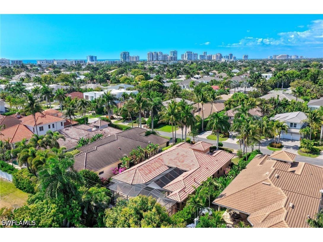 672 Fairway Terrace Naples FL 34103 226016367 image38