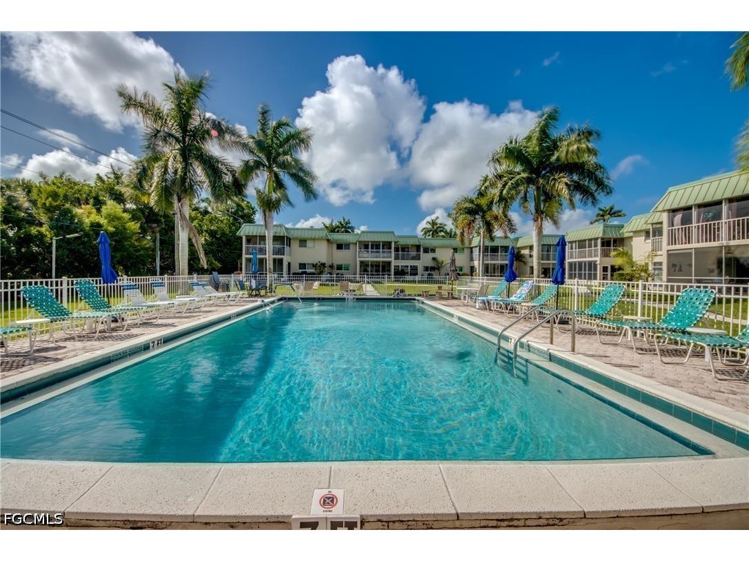 6725 Winkler Road #B-202 Fort Myers FL 33919 2026011122 image1