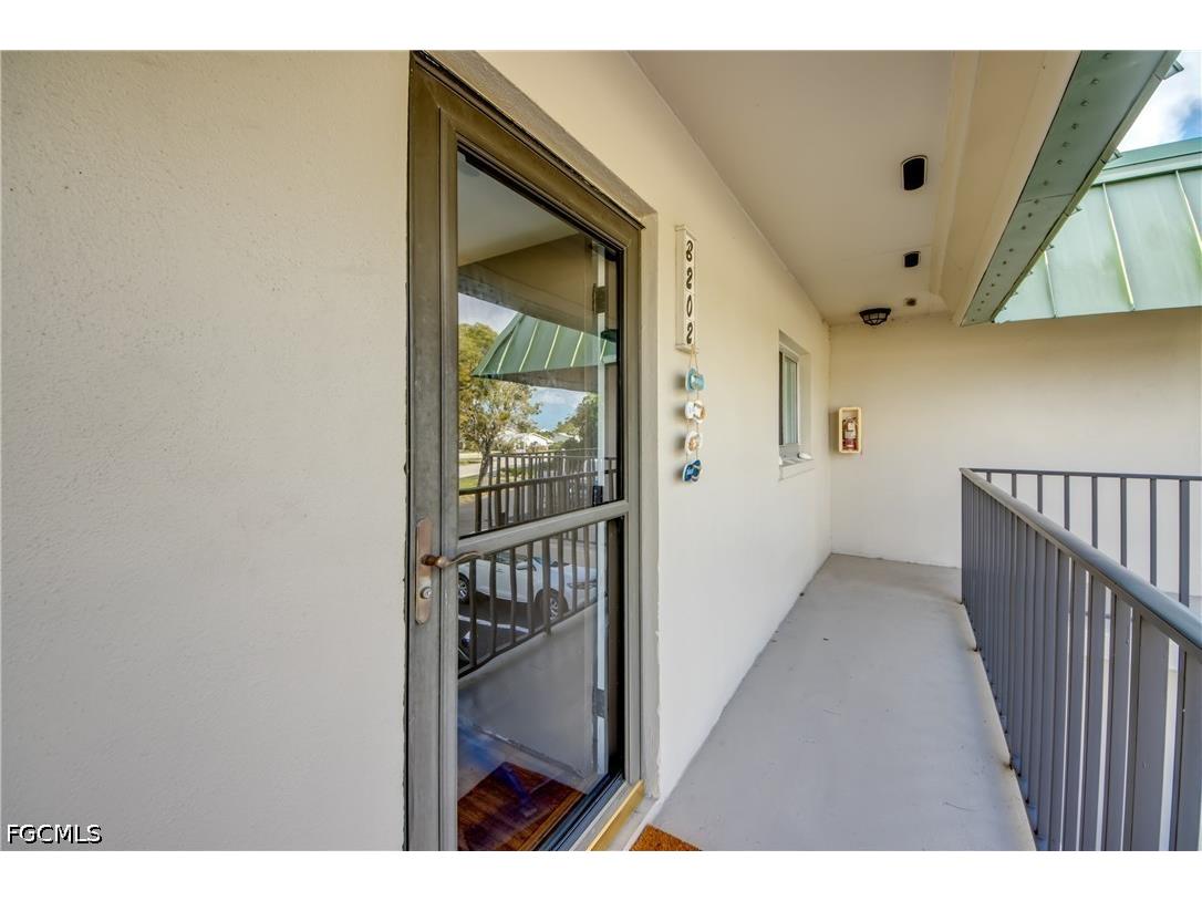 6725 Winkler Road #B-202 Fort Myers FL 33919 2026011122 image2