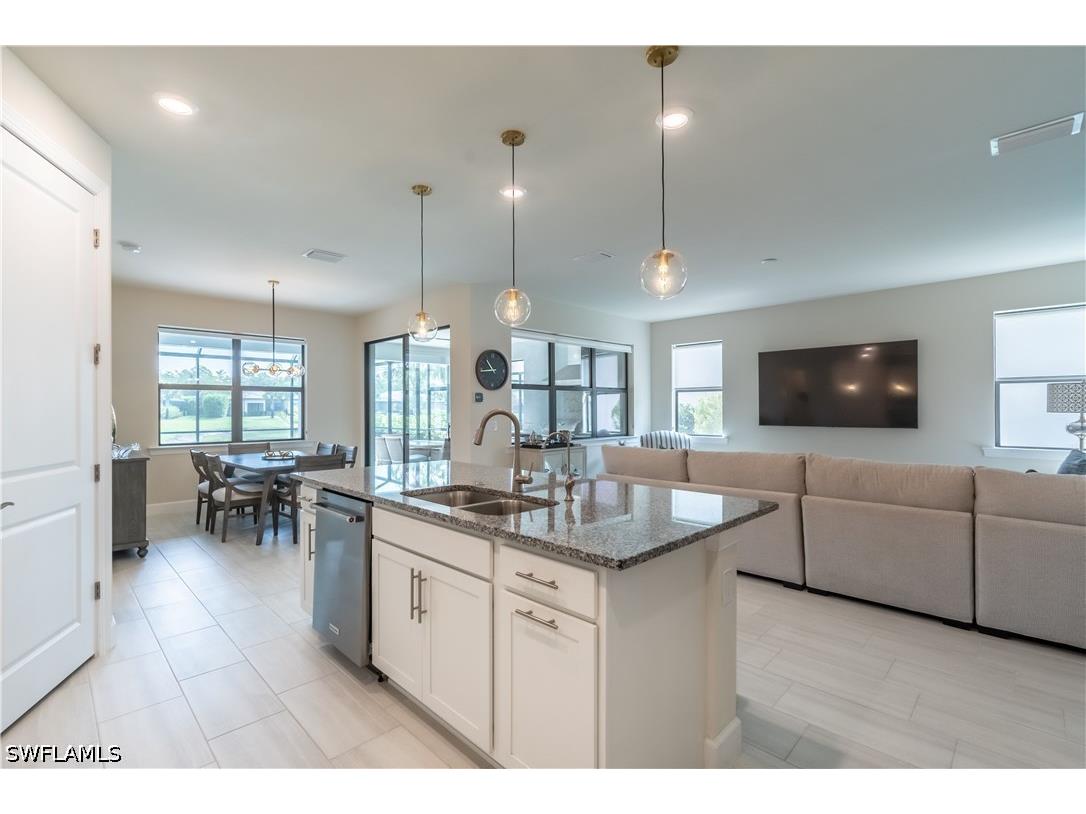 6727 Pennyroyal Drive Naples FL 34114 226022635 image5
