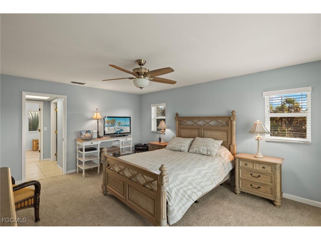 673 E Rocks Drive Sanibel FL 33957 2025017444 image21