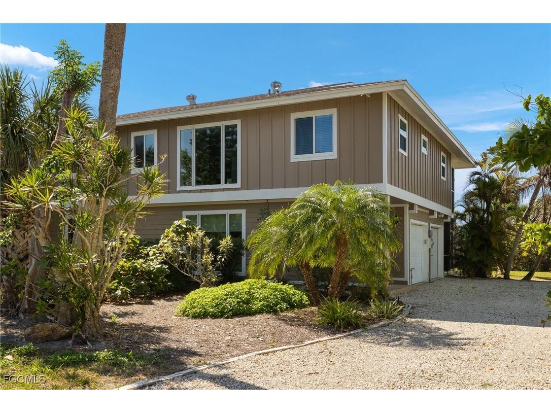 673 E Rocks Drive Sanibel FL 33957 2025017444 image4