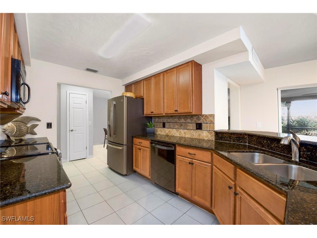 673 Travers Avenue Fort Myers FL 33919 225066742 image9