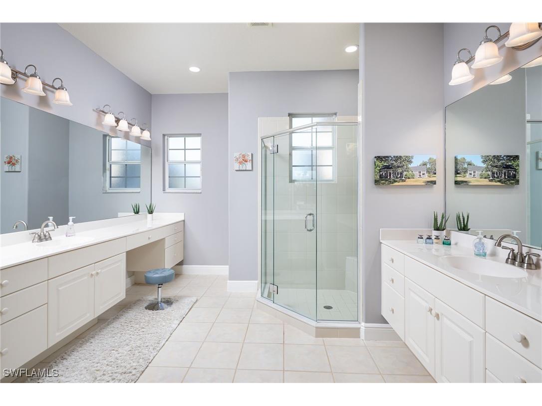 673 Vintage Reserve Circle #11C Naples FL 34119 225072983 image17