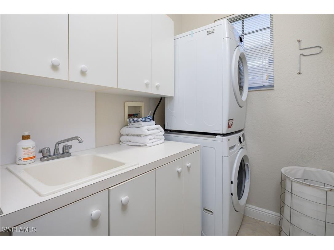 673 Vintage Reserve Circle #11C Naples FL 34119 225072983 image22