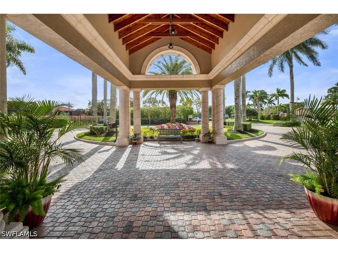 6735 Huntington Lakes Circle #102 Naples FL 34119 226023172 image26