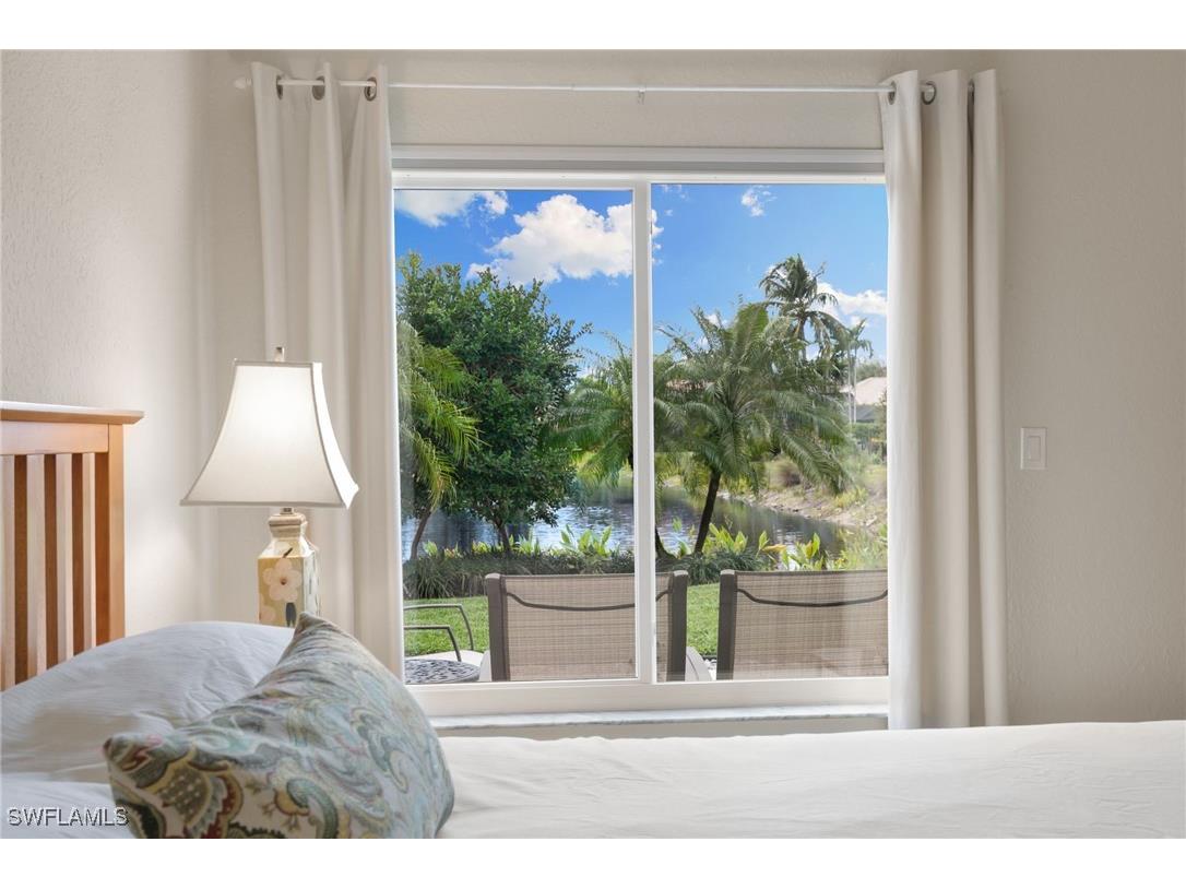 6737 Autumn Woods Boulevard Naples FL 34109 226003885 image18