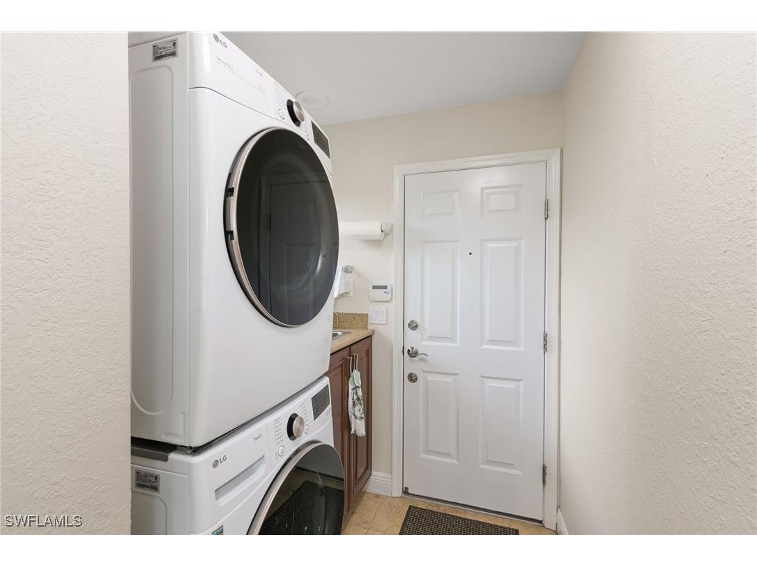 6737 Autumn Woods Boulevard Naples FL 34109 226003885 image24