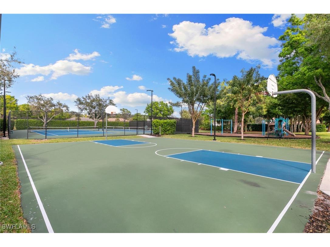 6737 Autumn Woods Boulevard Naples FL 34109 226003885 image33