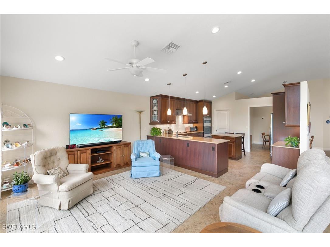 6737 Autumn Woods Boulevard Naples FL 34109 226003885 image8