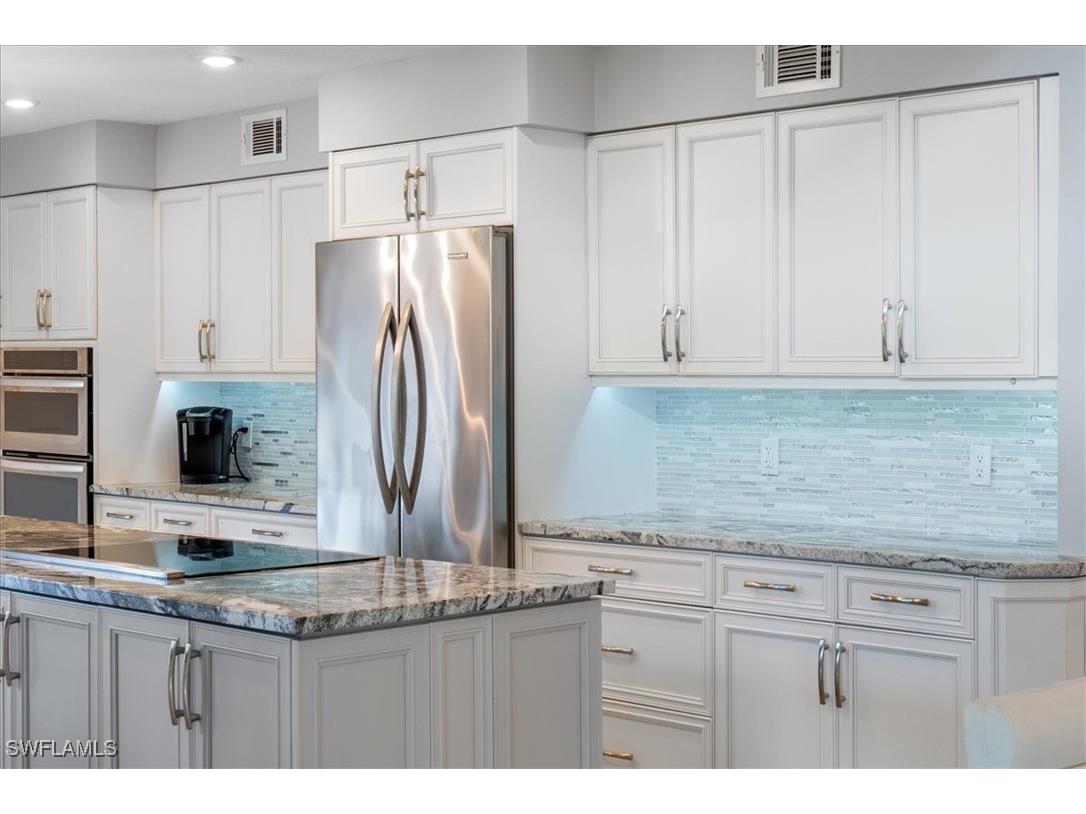 6740 Pelican Bay Boulevard Naples FL 34108 224104180 image27