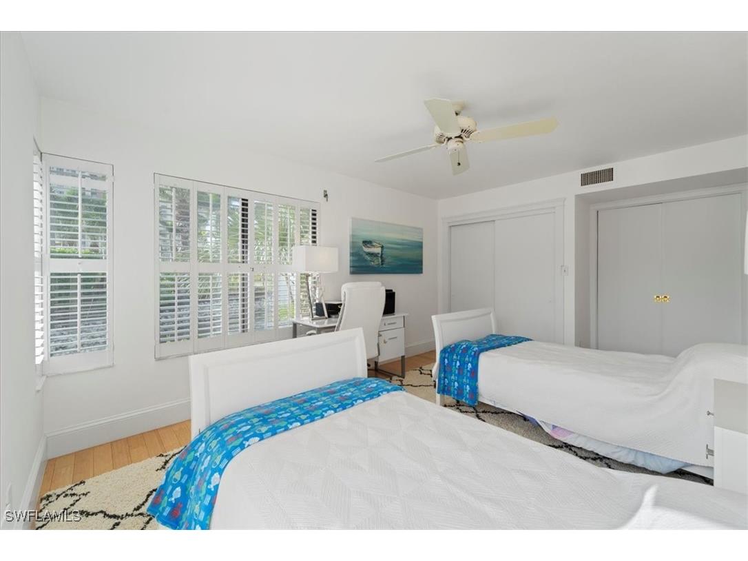 6740 Pelican Bay Boulevard Naples FL 34108 224104180 image39