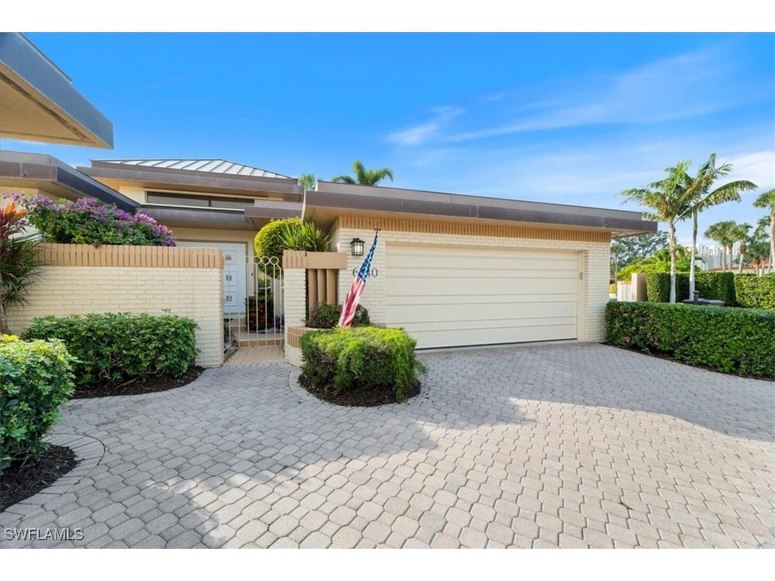 6740 Pelican Bay Boulevard Naples FL 34108 224104180 image9