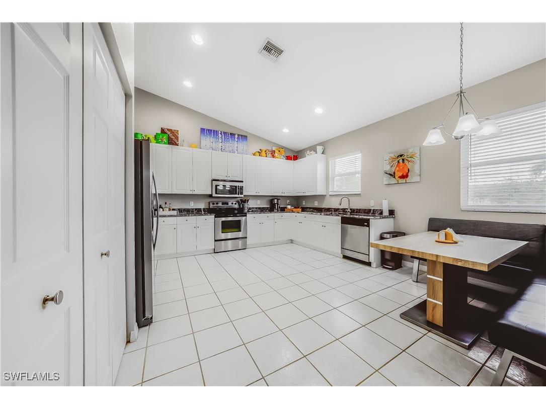 6745 Huntington Lakes Circle #201 Naples FL 34119 225067428 image11