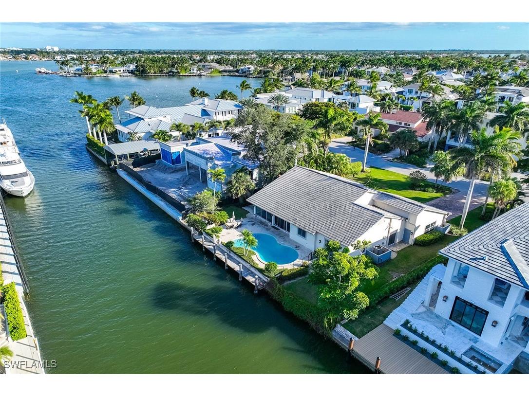 675 15th Avenue S Naples FL 34102 226001843 image1