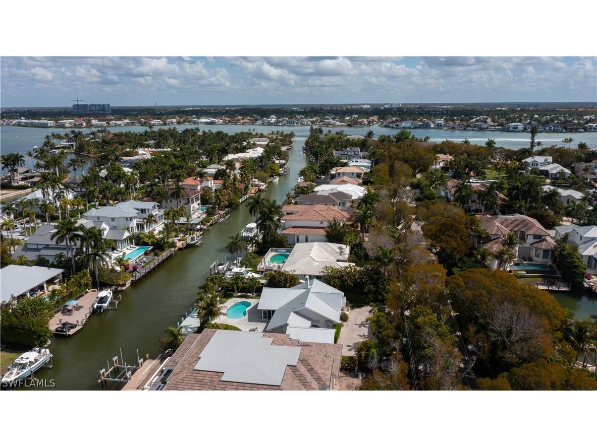 675 18th Avenue S Naples FL 34102 226009754 image8