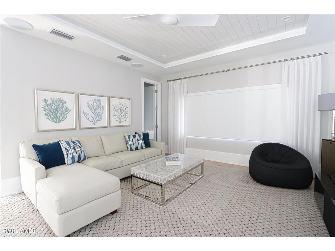 675 2nd Street S Naples FL 34102 225058759 image21