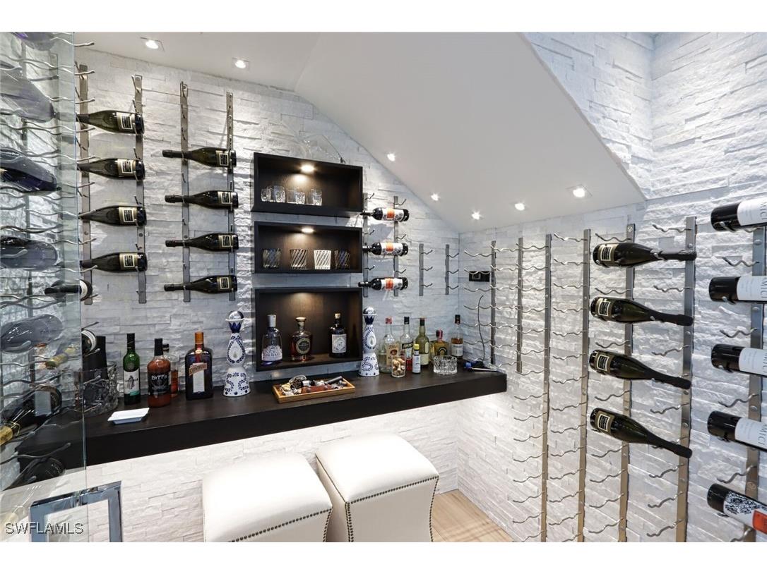 675 2nd Street S Naples FL 34102 225058759 image4