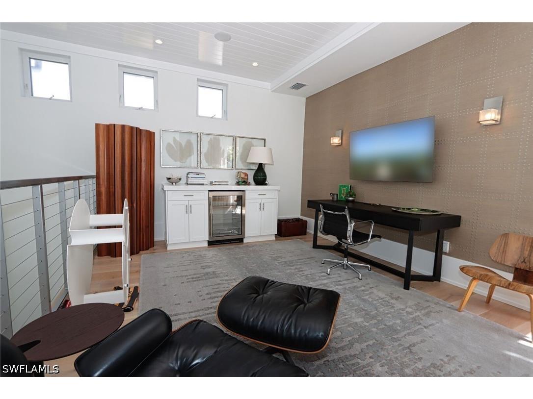 675 2nd Street S Naples FL 34102 226021155 image10
