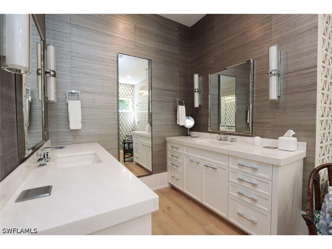 675 2nd Street S Naples FL 34102 226021155 image15