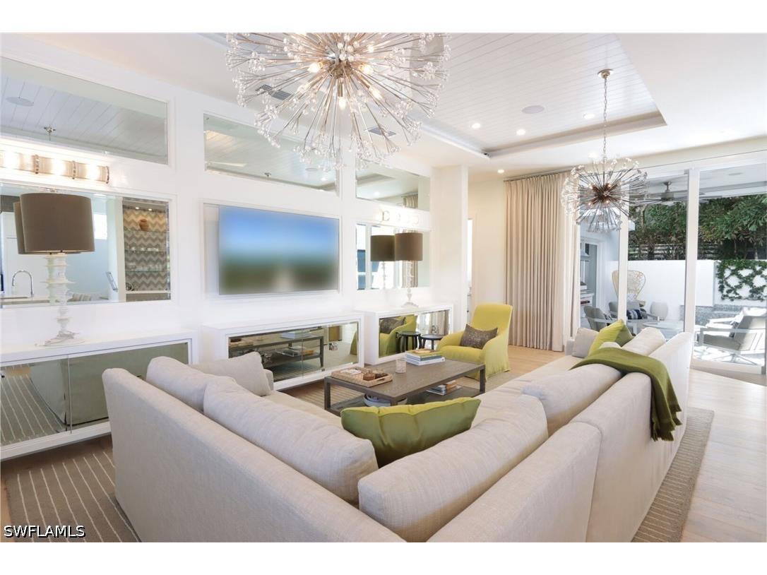 675 2nd Street S Naples FL 34102 226021155 image3