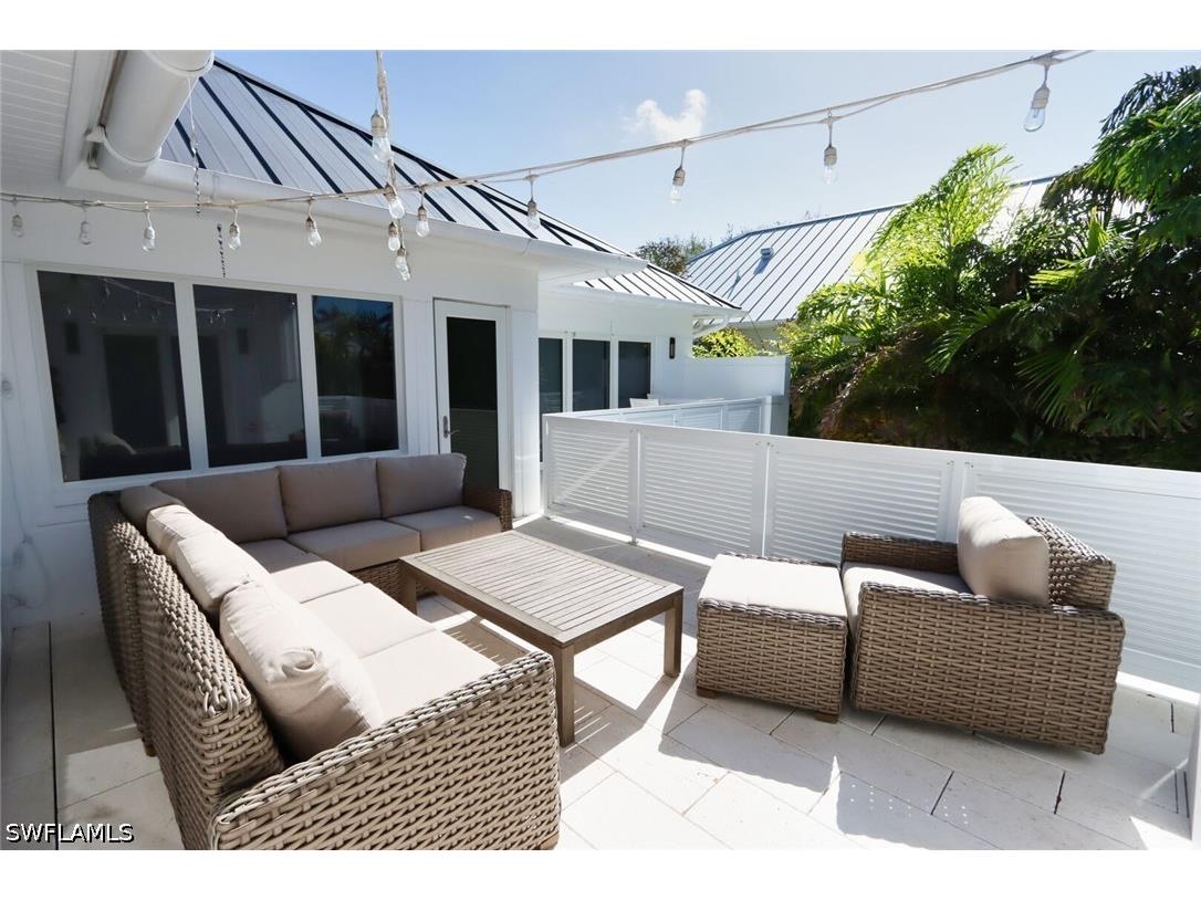 675 2nd Street S Naples FL 34102 226021155 image32