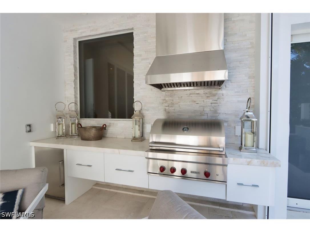 675 2nd Street S Naples FL 34102 226021155 image36