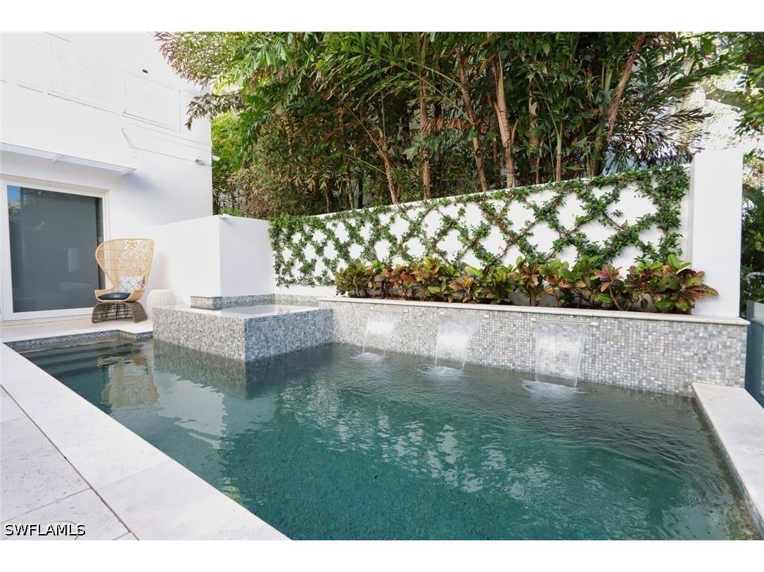 675 2nd Street S Naples FL 34102 226021155 image37