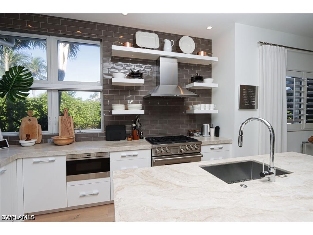 675 2nd Street S Naples FL 34102 226021155 image9