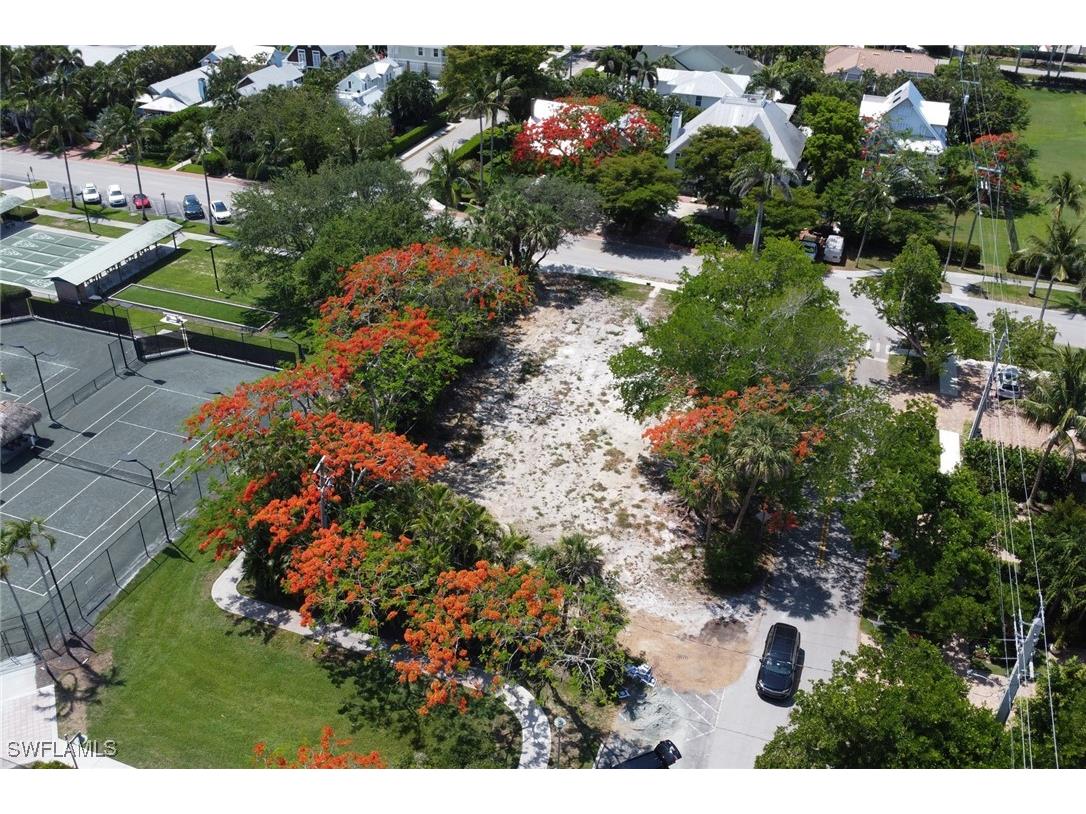 675 8th Avenue S Naples FL 34102 224064167 image1