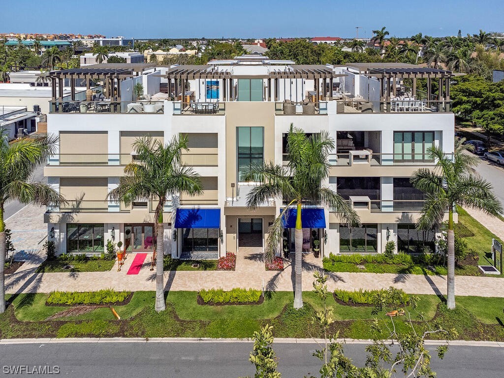 675 8th Street S #302 Naples FL 34102 221059911 image1