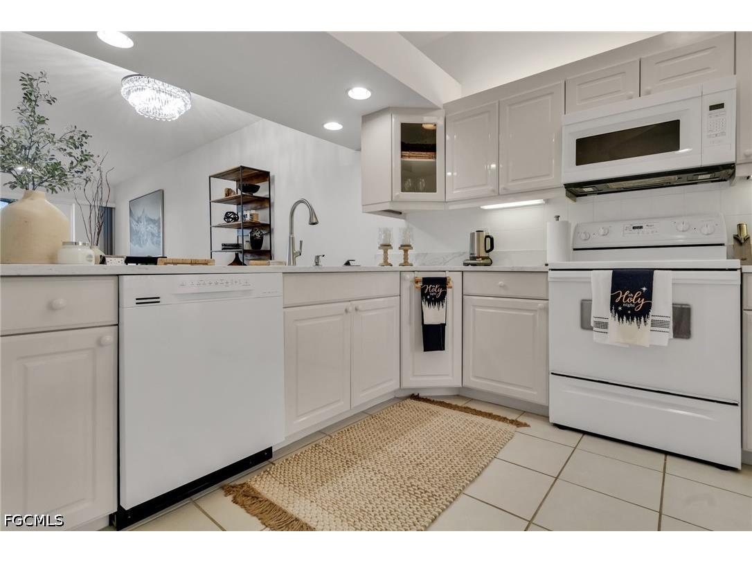 6750 Beach Resort Drive #1907 Naples FL 34114 2026018852 image8