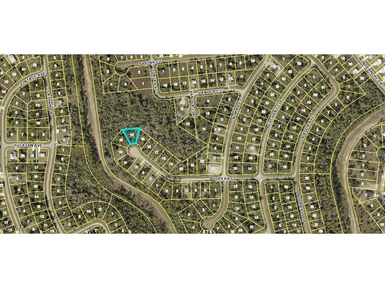 676 & 677 Topeka Court Lehigh Acres FL 33972 226004376 image1