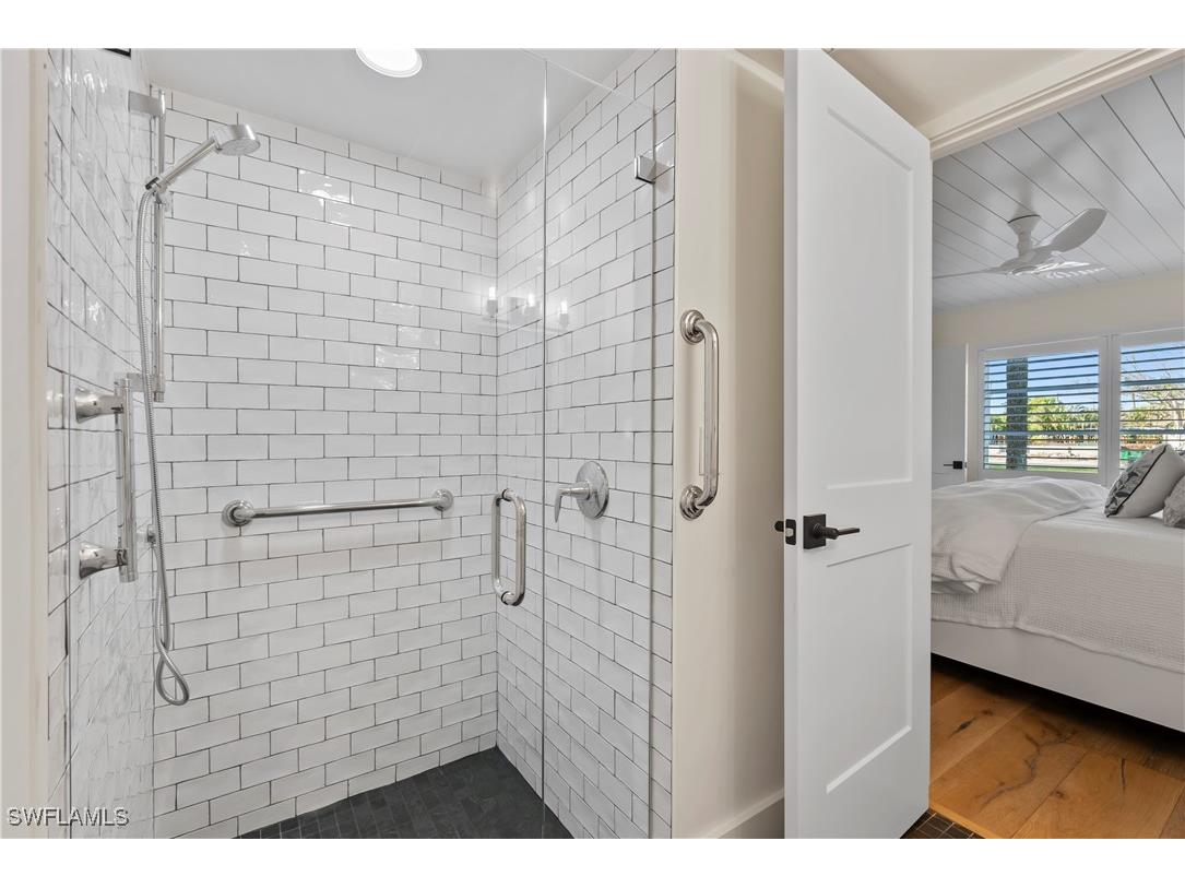 676 Broad Avenue S #J676 Naples FL 34102 225080581 image12